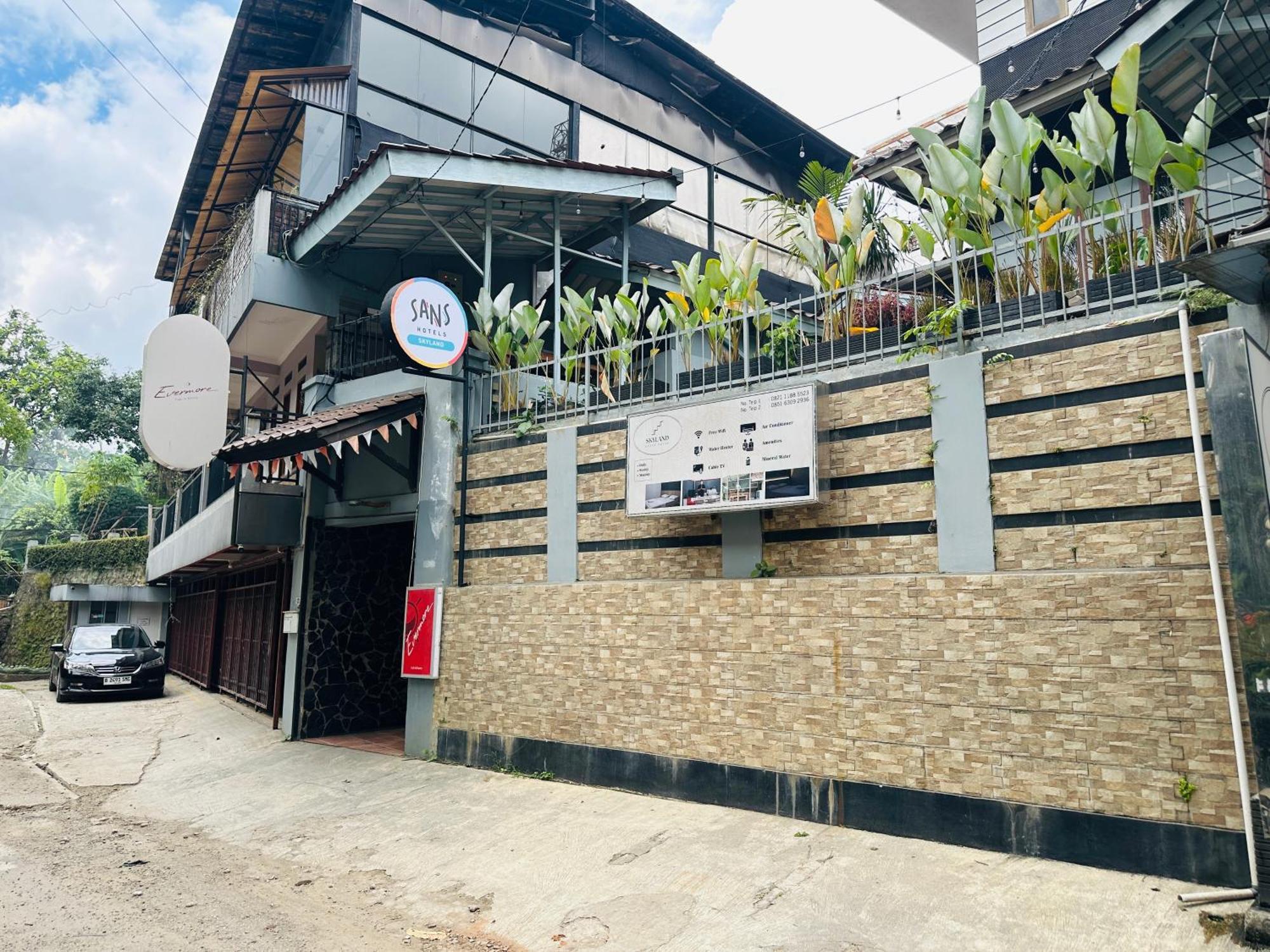 Wisma tamu Sans Skyland Pasteur