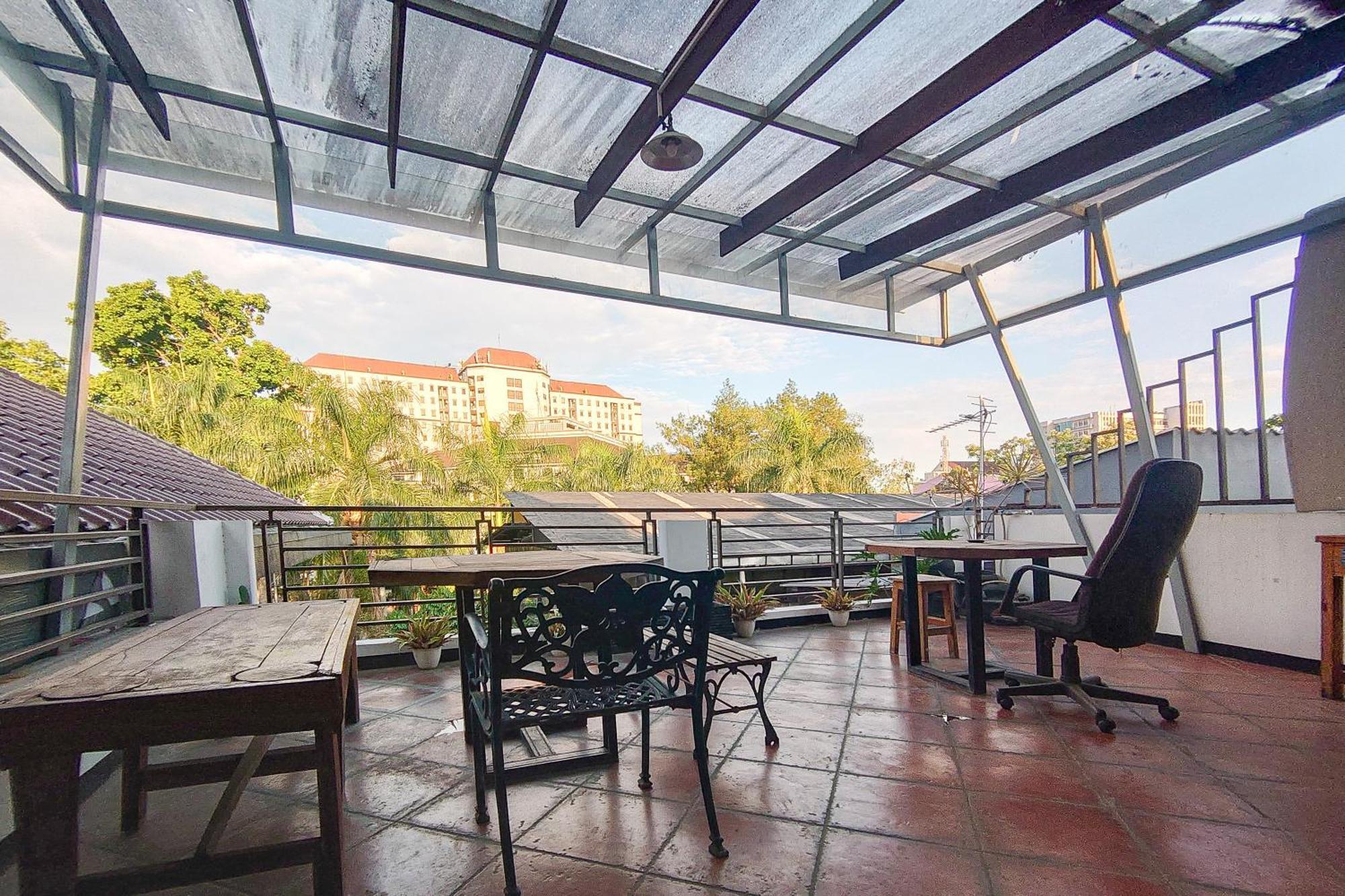 Wisma tamu Sans Skyland Pasteur *