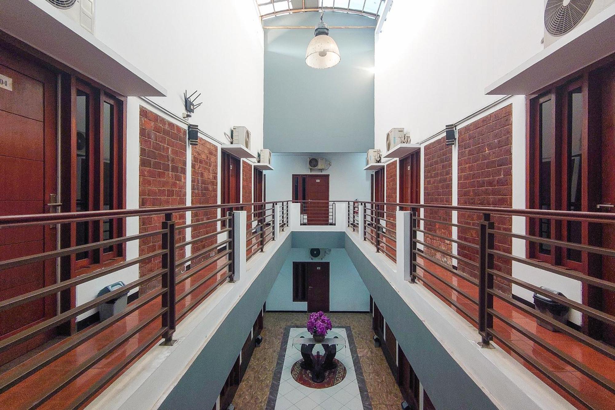 Wisma tamu Sans Skyland Pasteur Bandung